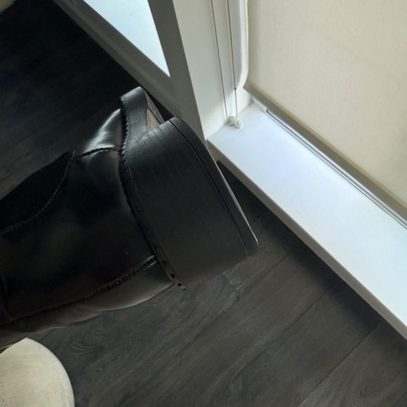 Prada brushed leather Chelsea boots - Picture 4 of 8